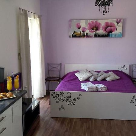 Apartments Lavanda Биоград на Мору Екстериор снимка