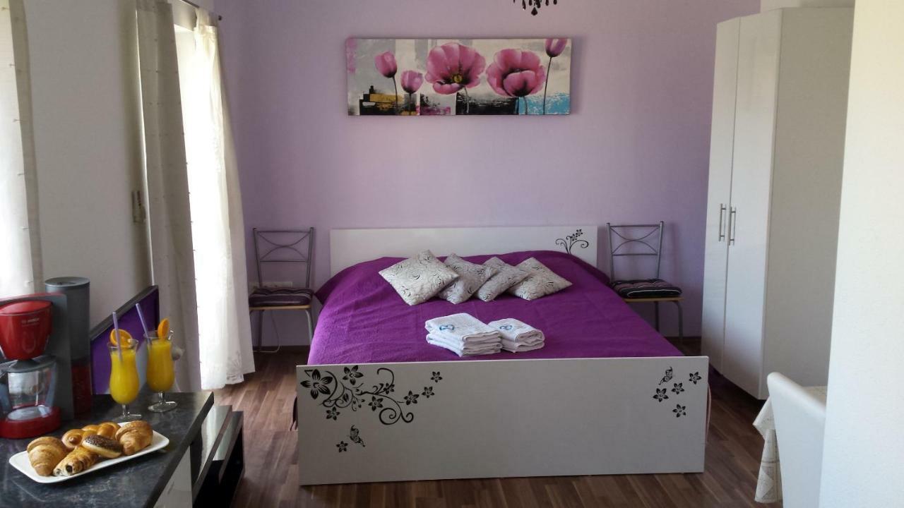 Apartments Lavanda Биоград на Мору Екстериор снимка