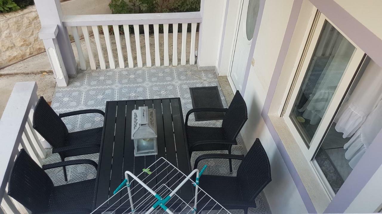 Apartments Lavanda Биоград на Мору Екстериор снимка